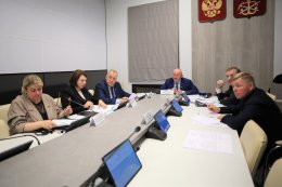 Заседание комитета в Мурманской областной думе