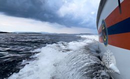 Волна  за бортом спасательного судна