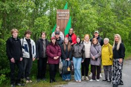 Студенты на экскурсии по спорткомплексу в Мурманске