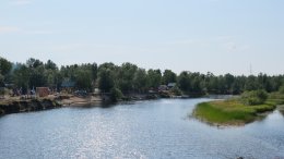 Река летом