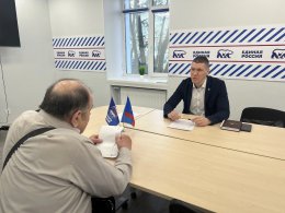 Депутат Дмитрий Шаповалов в Мурманске ведет личный прием.