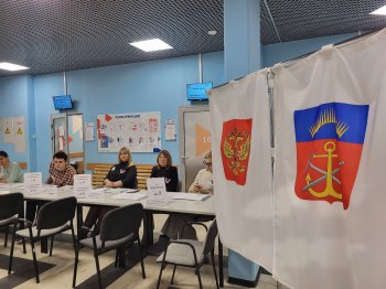 избирательный участок в России.