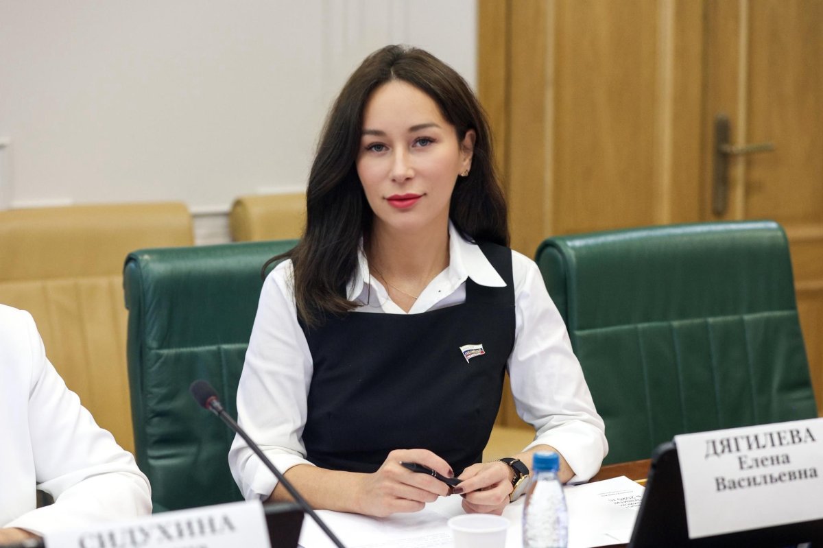 Сенатор Елена Дягилева