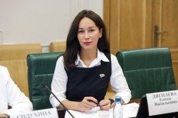 Сенатор Елена Дягилева