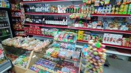 Продуктовый магазин в Абхазии.