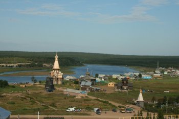 Село Варзуга в Мурманской области.
