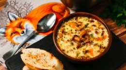 Суп с лисичками и сливками.