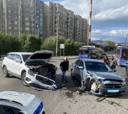 Место ДТП в Мурманске.