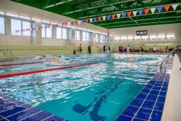Бассейн в городском спортивном центре "Авангард" в Мурманске