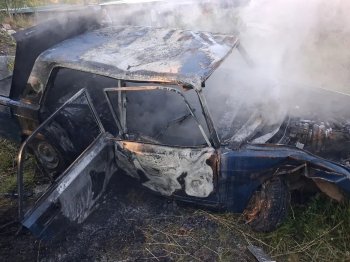Сгоревший автомобиль