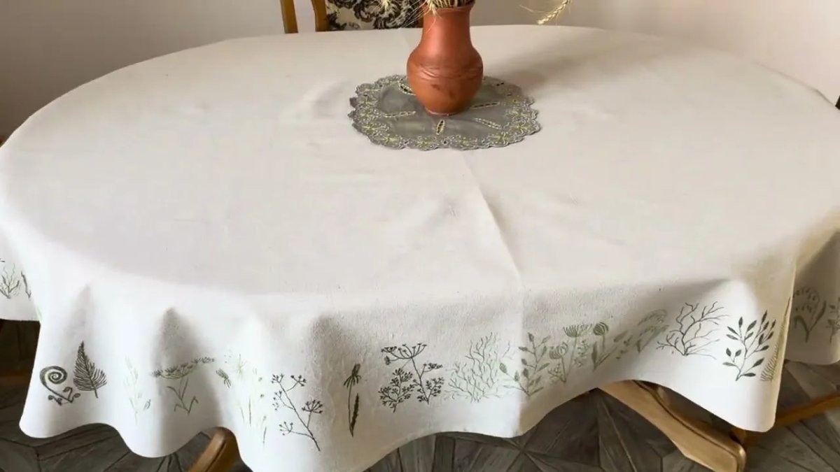 Льняная скатерть