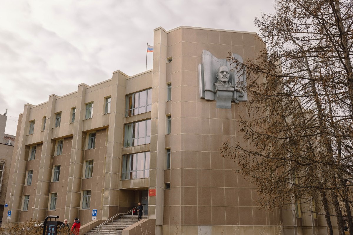 Октябрьский районный суд Мурманска