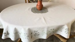 Льняная скатерть