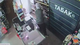 Кража в магазине в Апатитах