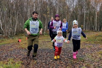 Жители Кольского округа бегут "Кросс Нации"