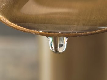 Вода.