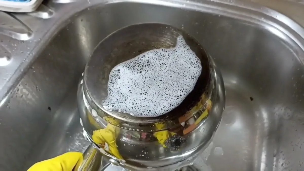 Чистка кастрюль