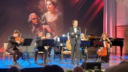 Евгений Князев на сцене Мурманской областной филармонии