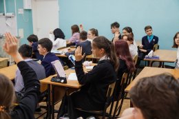 Ученики на уроке в школе