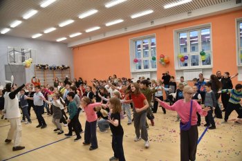 открытие осенней смены в школьном лагере в Мурманске