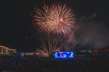 Праздничный салют в Мурманске