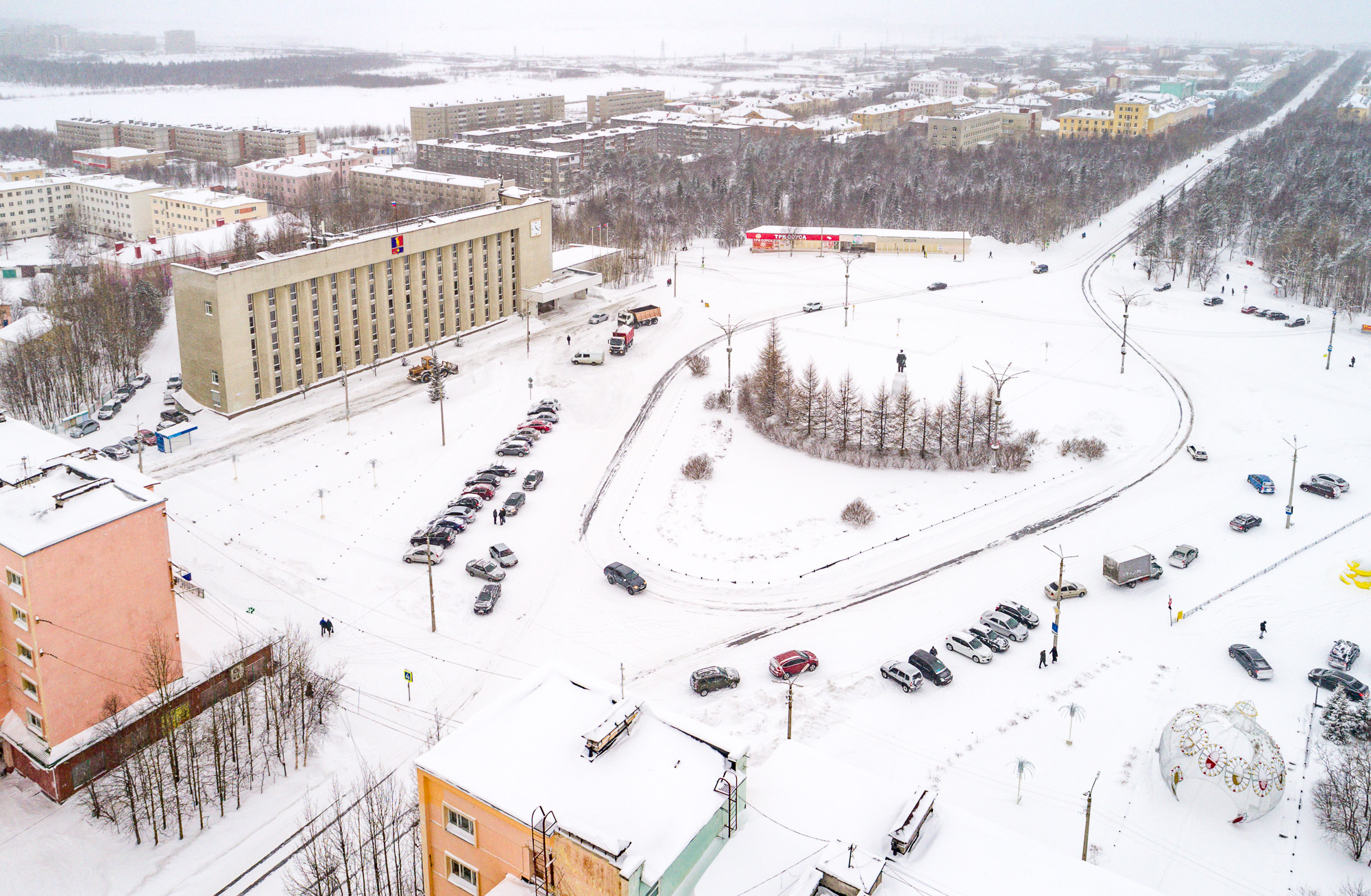 мончегорск площадь революции